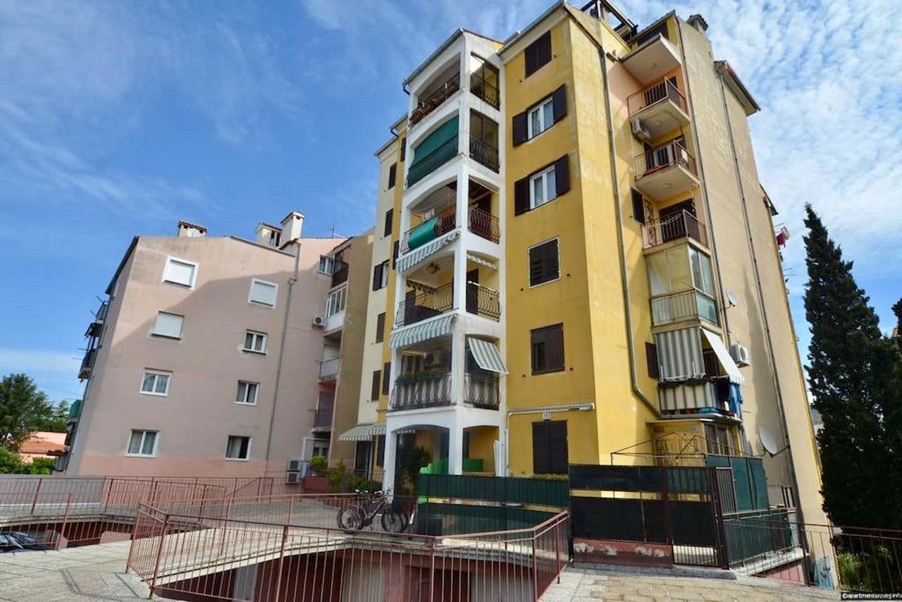 Apartment Dana Rovinj Exterior photo